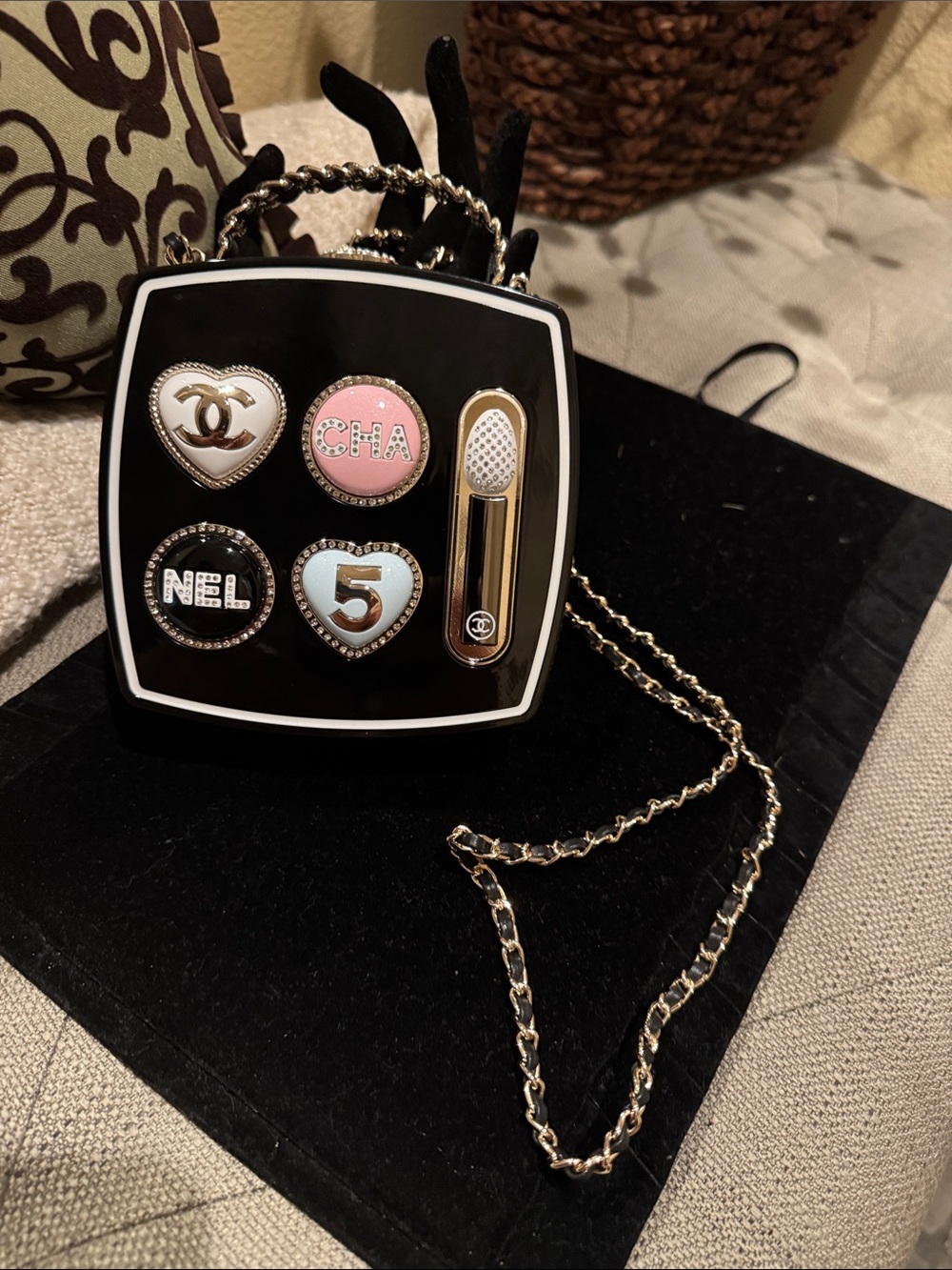 Chanel Makeup Palette Minaudière Purse - Picture 2 of 16